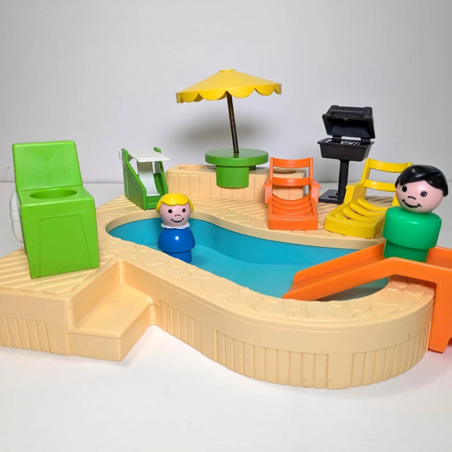Swimming Pool 2526 Playset - Fisher Price Little People